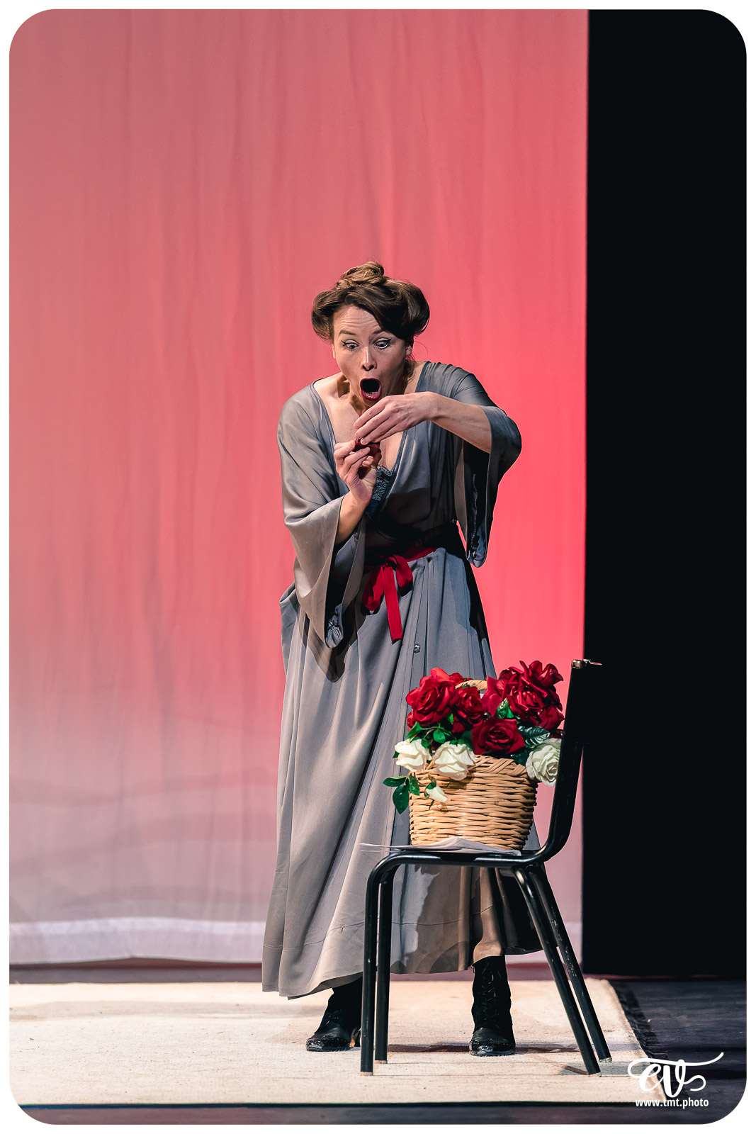 UN FIL A LA PATTE (CIE VIVA)